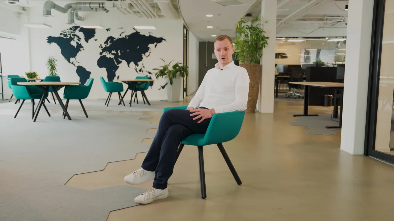 Conversational, LinkedIn-first interview setup